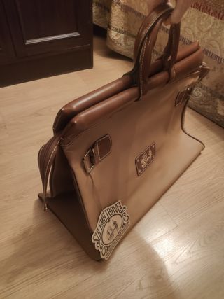 Bolso de viaje nuevo