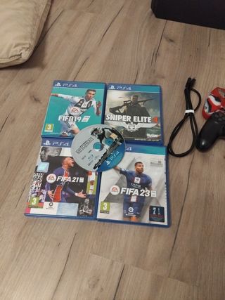 PS4 (PlayStation 4) Negra + Mando y Juegos