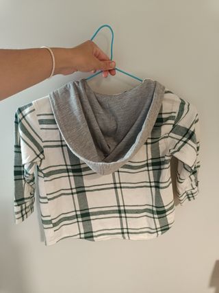 Camisa/sobrecamisa de cuadros Zara con capucha 2-3