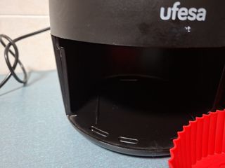 Freidora de aire Ufesa + Molde