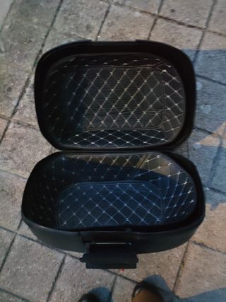 Top case de moto com base