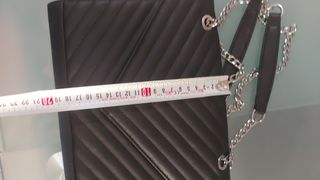Borsa donna nera con tracolla a catena