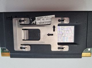 Processador Intel Pentium II MMX - 1997