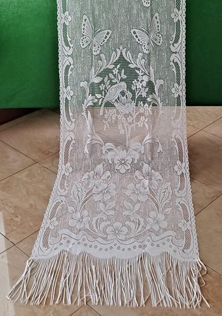 Una Cortina encaje blanco, 065x250 cm. 100% poliés