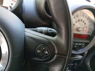 MINI MINI Countryman One D 66 kW (90 CV)