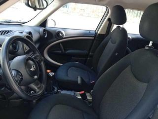 MINI MINI Countryman One D 66 kW (90 CV)