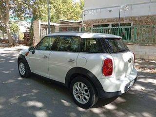 MINI MINI Countryman One D 66 kW (90 CV)