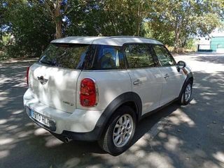 MINI MINI Countryman One D 66 kW (90 CV)