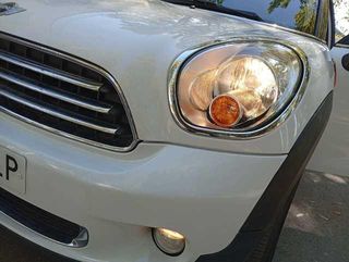 MINI MINI Countryman One D 66 kW (90 CV)