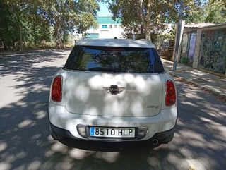 MINI MINI Countryman One D 66 kW (90 CV)
