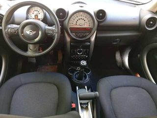 MINI MINI Countryman One D 66 kW (90 CV)