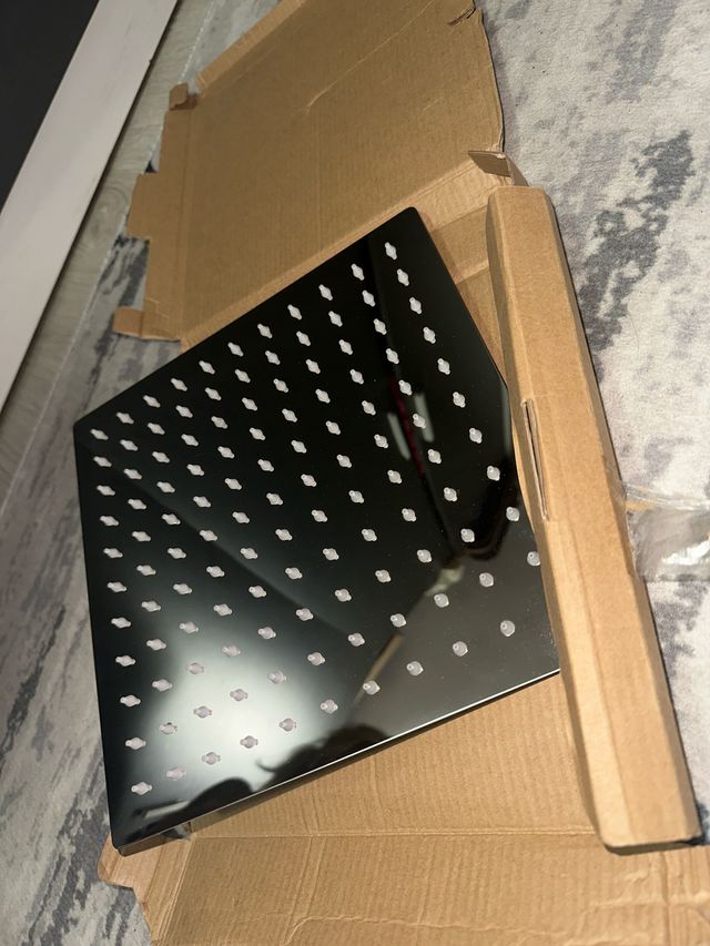 Grifo Ducha Cuadrado Negro y Plateado