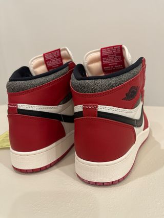 Jordan 1 Retro High OG Chicago Lost and Found 39