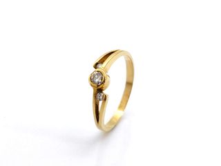 anillo oro 18k con piedra con diamante