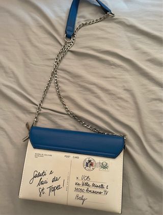 Bolso UCB estilo postal azul y blanco