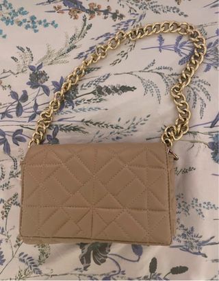 Bolso acolchado cadena dorado