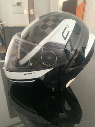 Casco Moto Schuberth Negro y Blanco