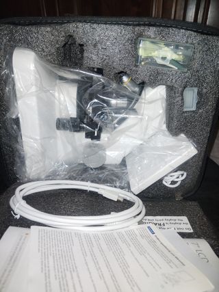 Microscopio semi profesional con pantalla