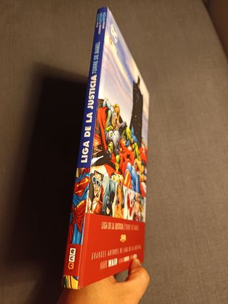 Grandes autores de Liga de la Justicia: Mark Wa...