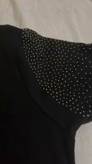 Maglia nera con brillantini