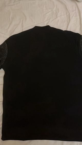 Maglia nera con brillantini