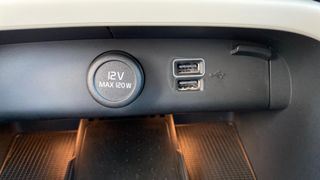 VOLVO XC40 1.5 T5 RECHARGE INSCRIPTION DCT 5P