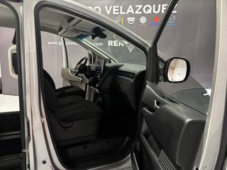 Hyundai Staria 2.2 CRDI 9S