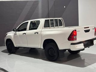 Toyota Hilux 2.4 D-4D Cabina Doble