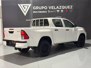 Toyota Hilux 2.4 D-4D Cabina Doble