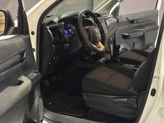 Toyota Hilux 2.4 D-4D Cabina Doble