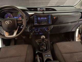 Toyota Hilux 2.4 D-4D Cabina Doble
