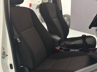 Toyota Hilux 2.4 D-4D Cabina Doble