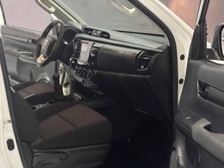 Toyota Hilux 2.4 D-4D Cabina Doble