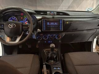 Toyota Hilux 2.4 D-4D Cabina Doble