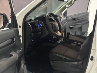 Toyota Hilux 2.4 D-4D Cabina Doble