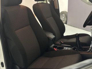 Toyota Hilux 2.4 D-4D Cabina Doble