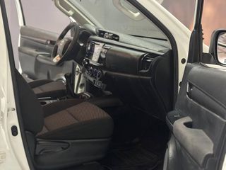 Toyota Hilux 2.4 D-4D Cabina Doble