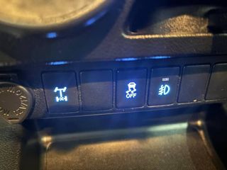 Toyota Hilux 2.4 D-4D Cabina Doble