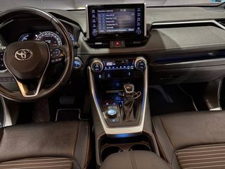 Toyota Rav4 2.5l 220H 4WD