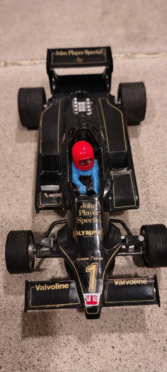 Coche Scalextric Lotus JPS Nº1