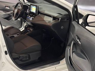 Toyota Corolla 1.8 125H BUSINESS PLUS E-CVT