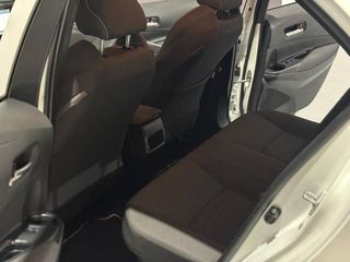 Toyota Corolla 1.8 125H BUSINESS PLUS E-CVT