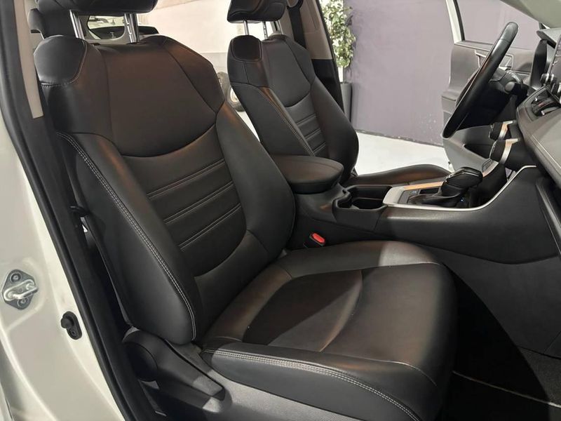 Toyota RAV4 2020, foto 14