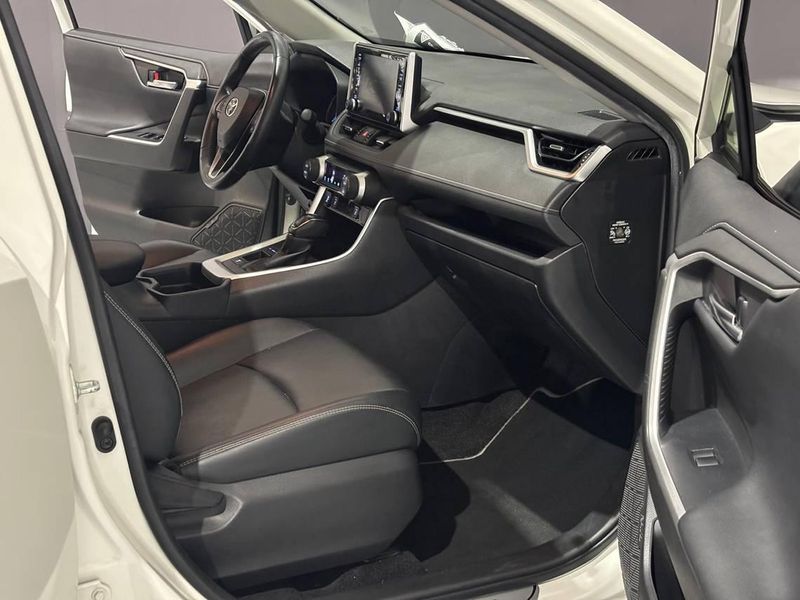 Toyota RAV4 2020, foto 15