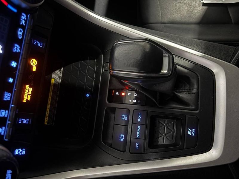 Toyota RAV4 2020, foto 22