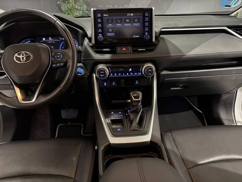 Toyota RAV4 2020, foto 24