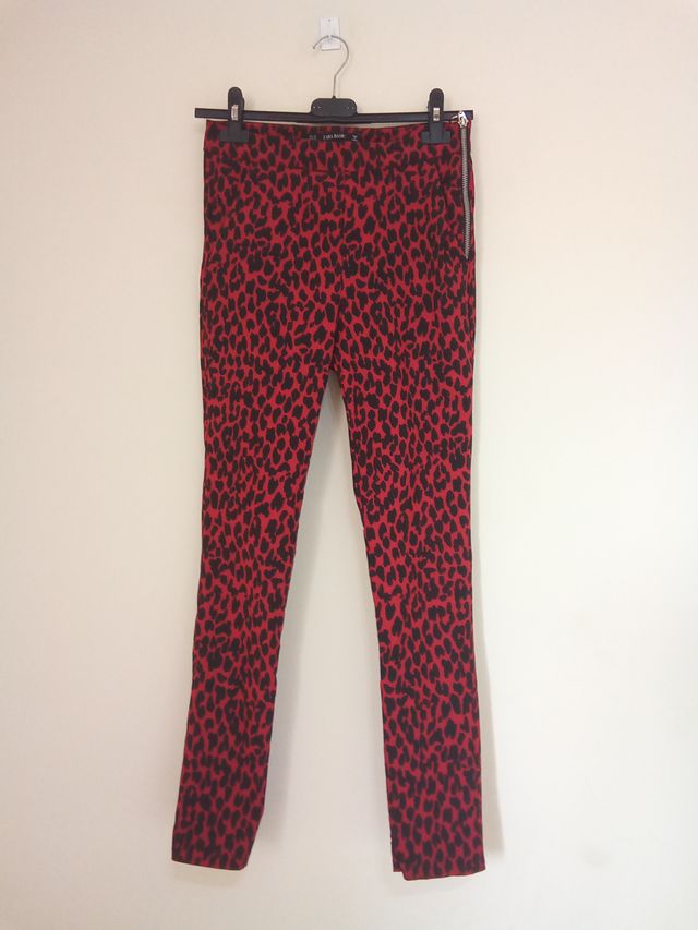 Pantalón Zara Estampado Leopardo Rojo Talla XS