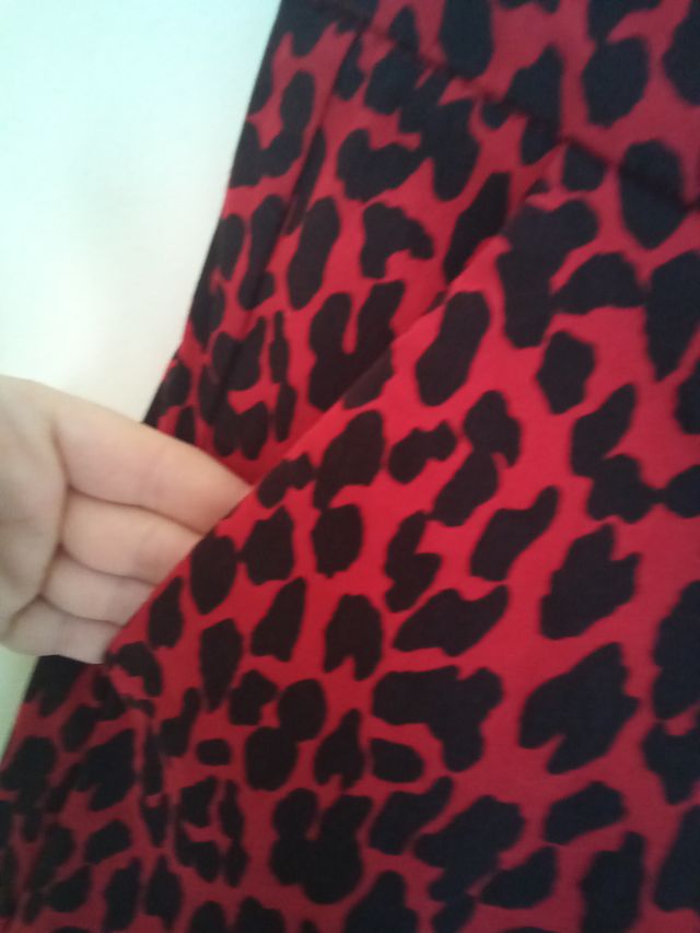 Pantalón Zara Estampado Leopardo Rojo Talla XS