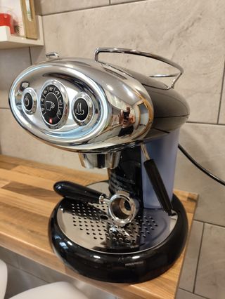 Cafetera Espresso Illy Cromada