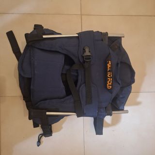 Minimeis mochila portabebés en muy buen estado.